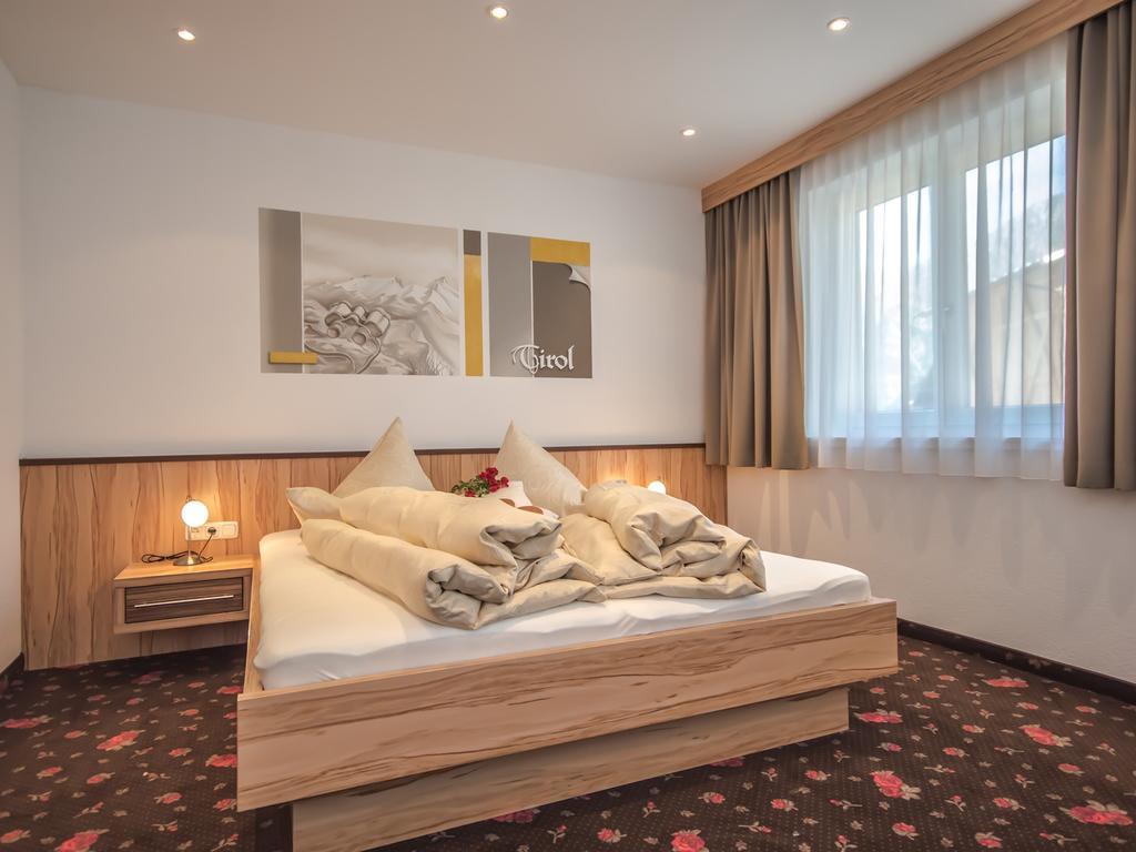 Hotel Felsenstueberl Сьолден Екстериор снимка